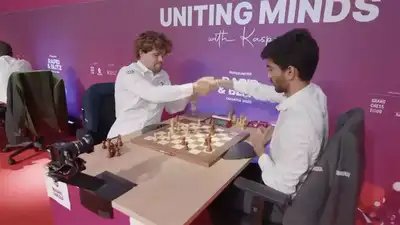 SuperUnited Rapid 2025: D Gukesh stuns World No. 1 Magnus Carlsen, takes 2-point lead ahead of final day