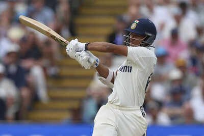 IND vs ENG 2025: Yashasvi Jaiswal breaks Sunil Gavaskar’s 49-year record; joins elite list with Rahul Dravid and Virender Sehwag