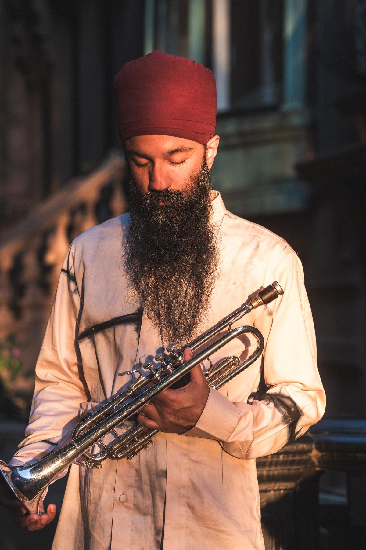 Driven by electric guitar, drums, dholki and trumpet, ‘Pavan Guru’ was featured on Sage Warrior too, but Qais’s rabab on tours added a spiritual dimension to the hymn