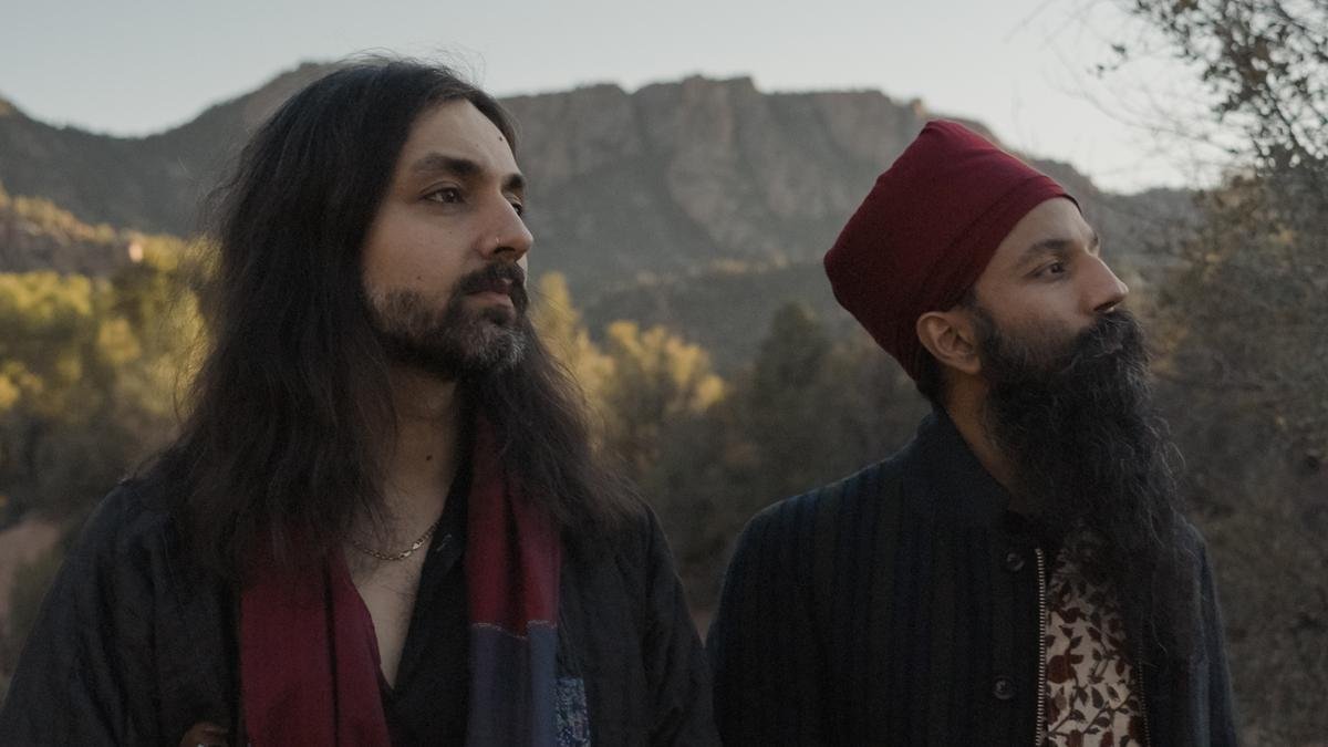  Qais’s rabab added a spiritual dimension to the hymn, reinterpreting its musical texture from Nanak and Mardana’s travels around South Asia and the Middle East